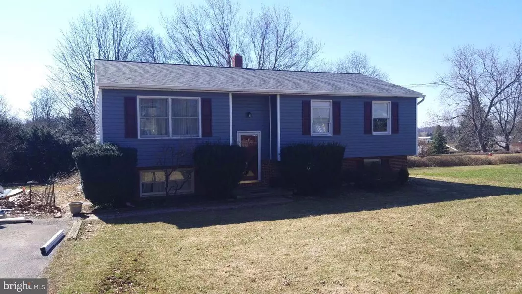 40 E TOLNA RD, Shrewsbury, PA 17361