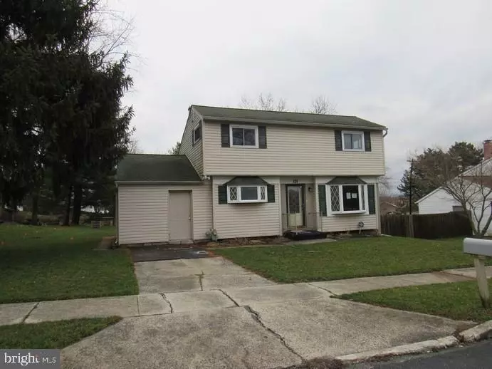 131 THRONE AVE, York, PA 17402