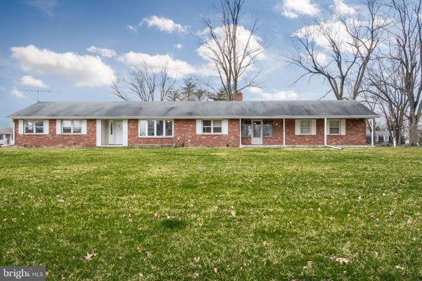 4 LEADER RD, New Freedom, PA 17349