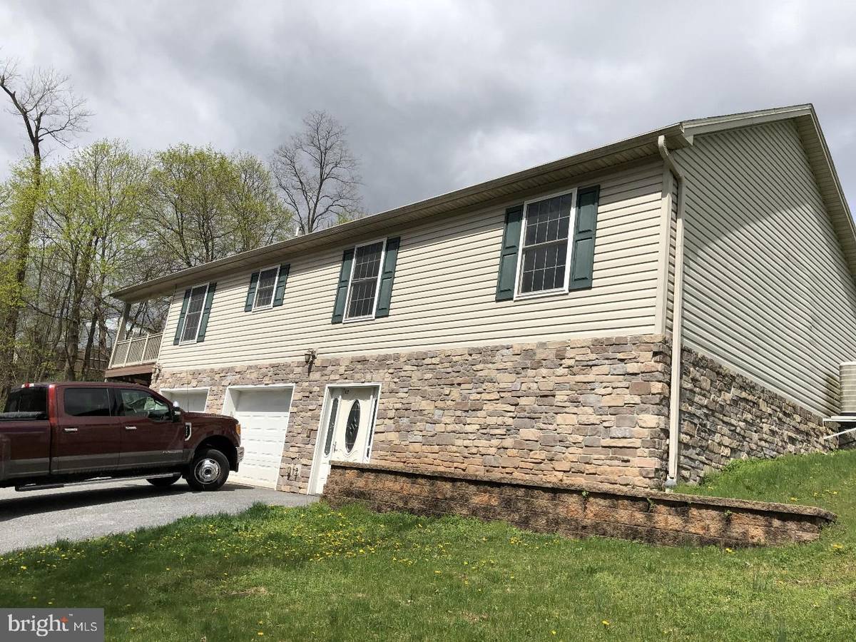 Lewisberry, PA 17339,830 WEST ST