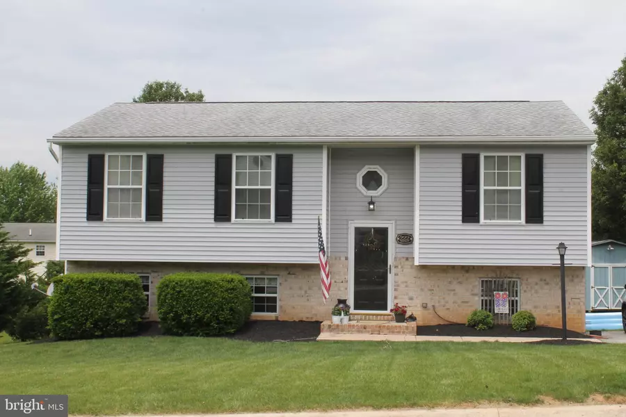 222 POND RD, Felton, PA 17322