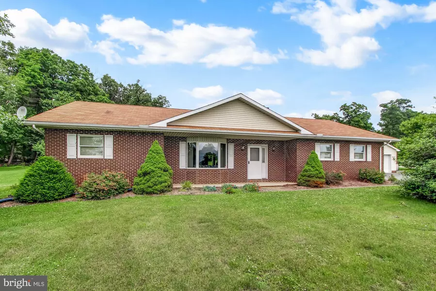 30 EDITH DR, Windsor, PA 17366