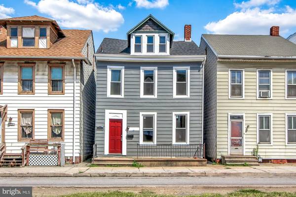 707 E PHILADELPHIA ST, York, PA 17403