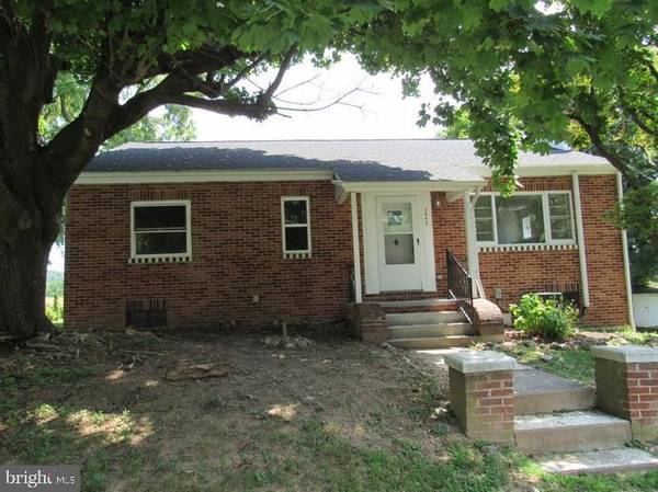 2442 RIDGEWOOD RD, York, PA 17406