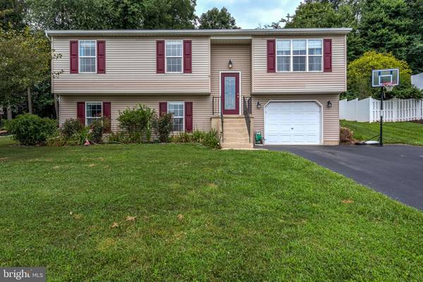 160 OVERVIEW CIR E, Red Lion, PA 17356