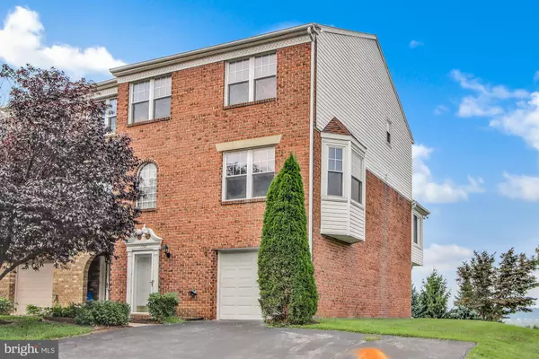 100 LISA LN, York, PA 17402