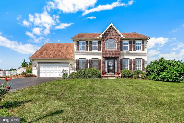 45 MARFIELD CIR, Hanover, PA 17331