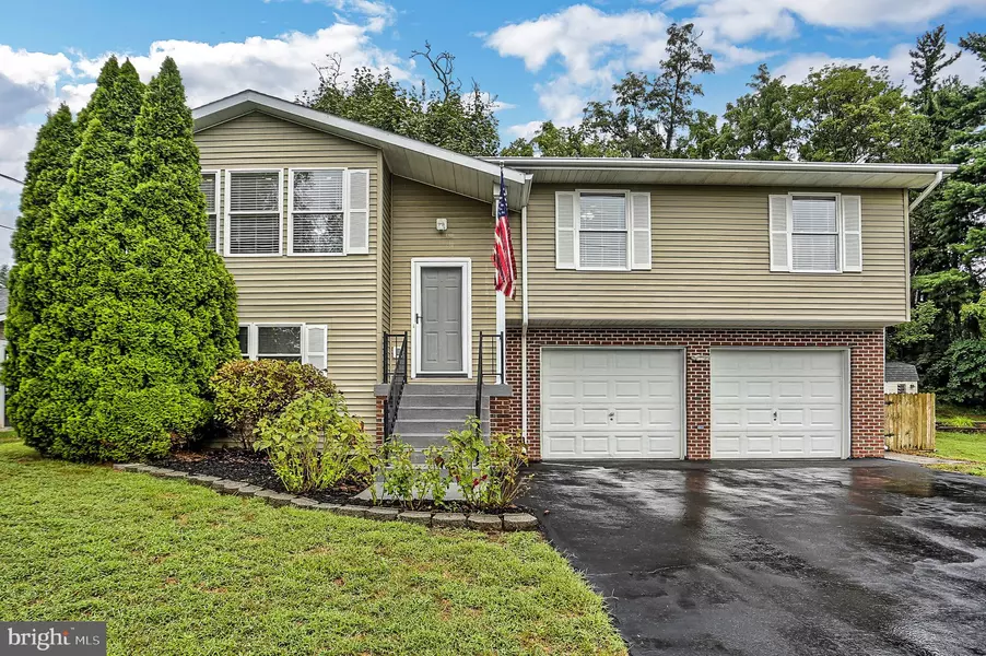 89 FETROW LN, New Cumberland, PA 17070