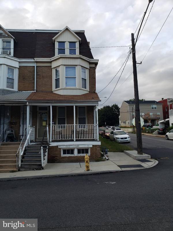 903 W COLLEGE AVE, York, PA 17401