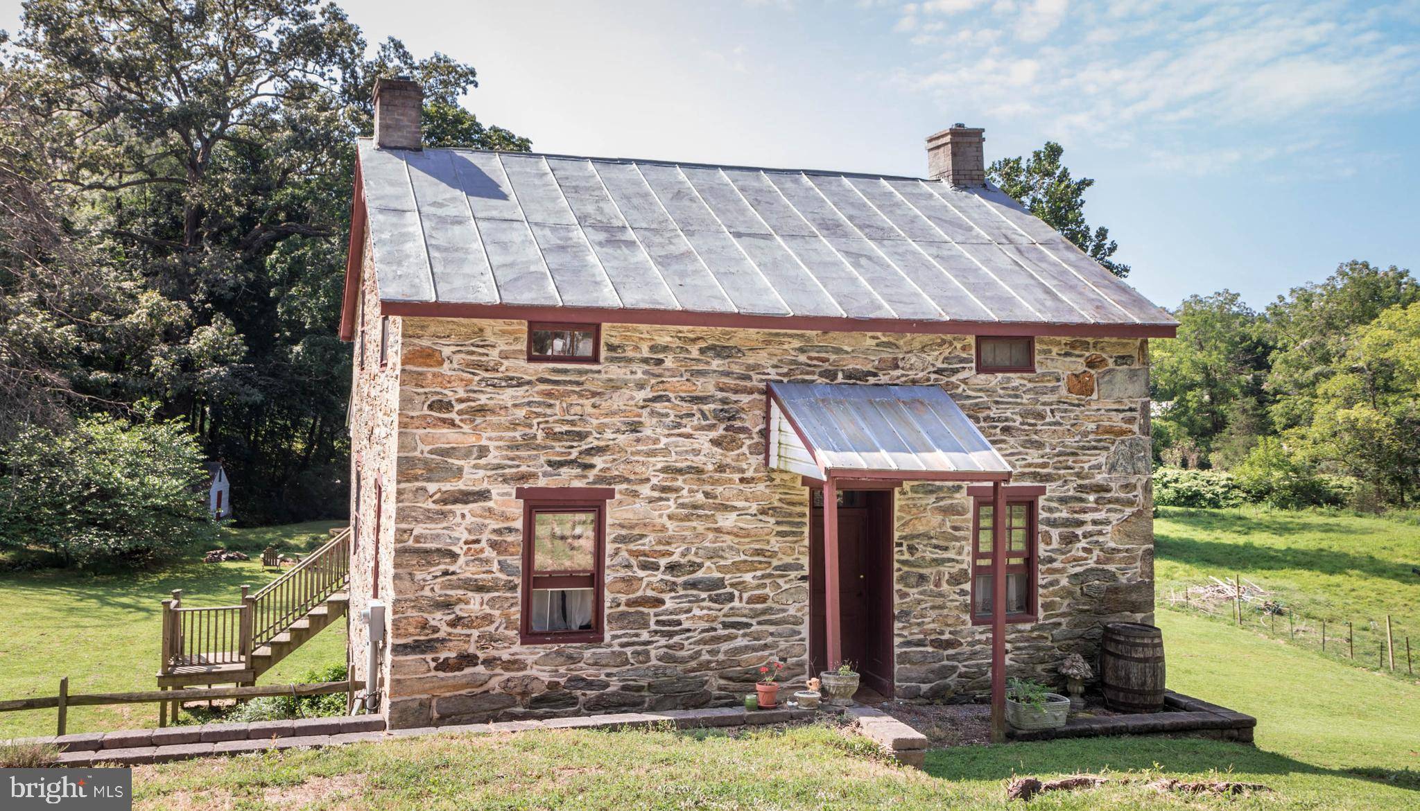 82 CHARLES ST, Felton, PA 17322
