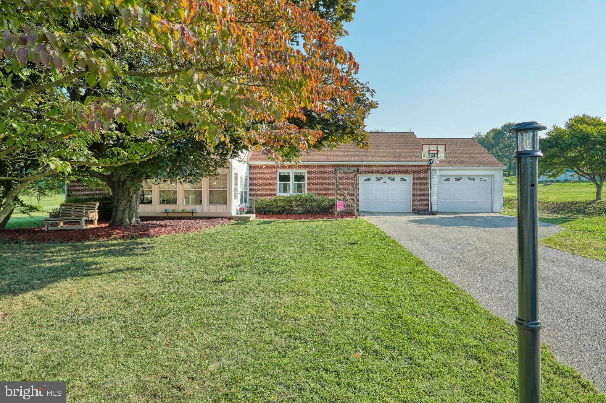 8783 ORCHARD RD, Spring Grove, PA 17362
