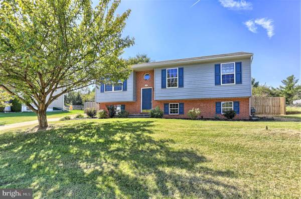 117 PHEASANT RUN LN, Hanover, PA 17331