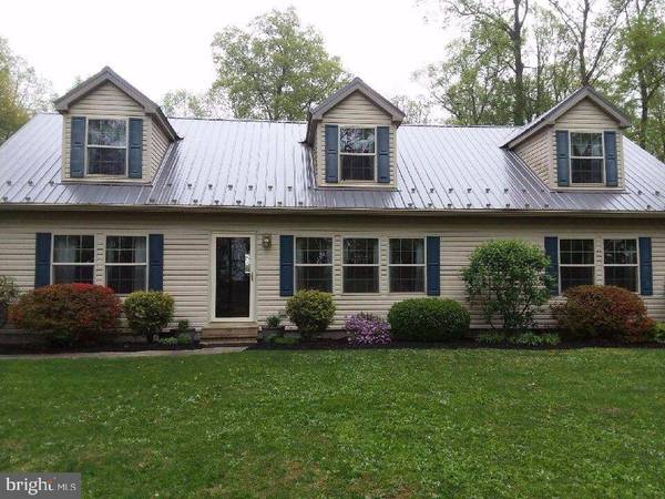 965 HAMETOWN RD, Glen Rock, PA 17327