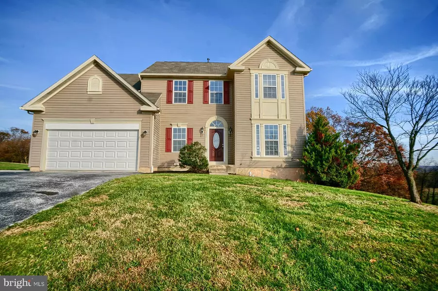 355 LAKEVIEW DR, Spring Grove, PA 17362