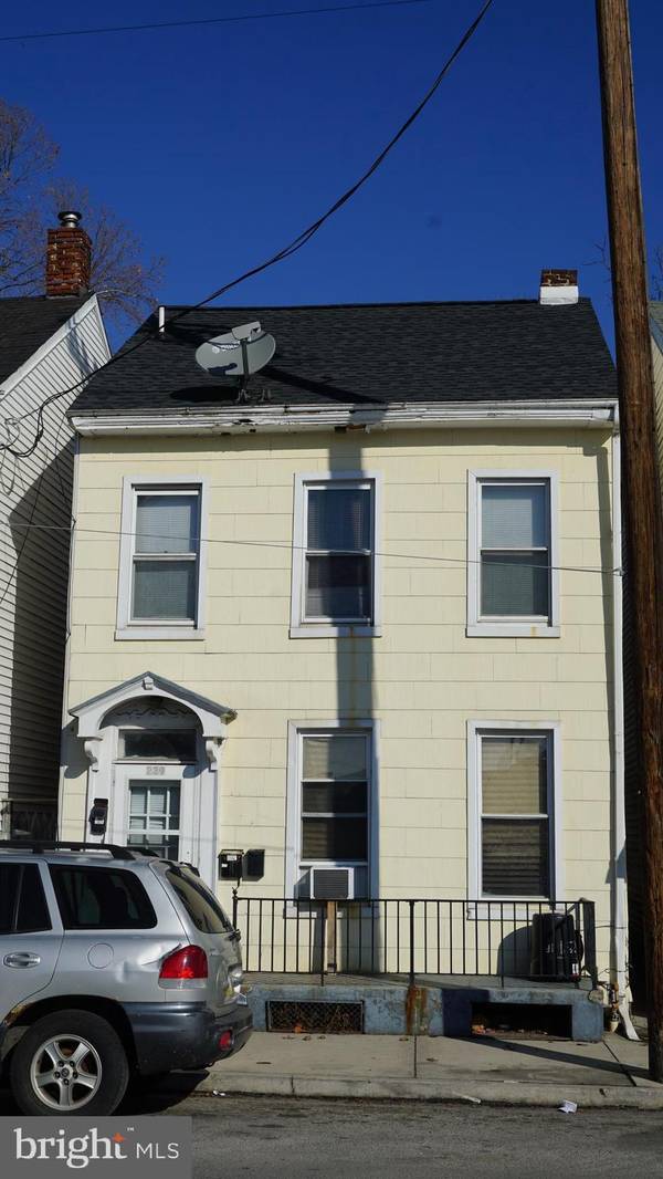 239 ROOSEVELT AVE, York, PA 17401