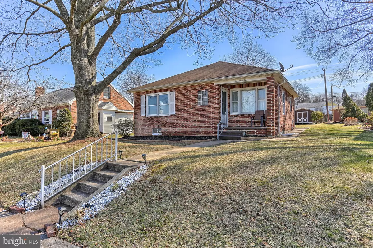 Mount Wolf, PA 17347,165 S 6TH ST