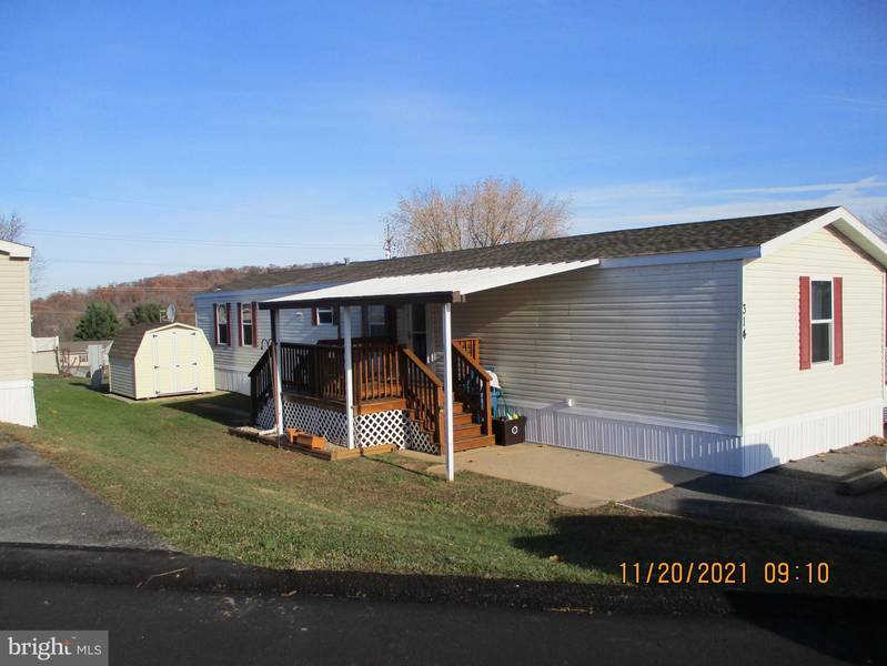 314 BLUE JAY DR, Red Lion, PA 17356