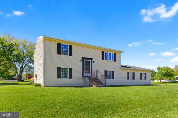 2401 HEATHER RD, York, PA 17408