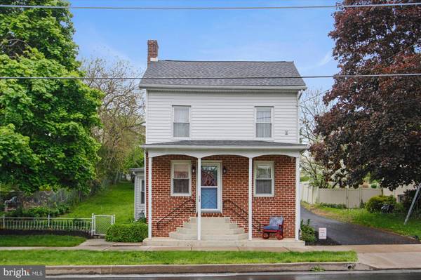 38 BALTIMORE ST, Spring Grove, PA 17362