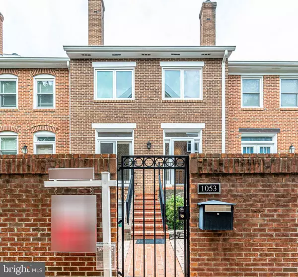 1053 N STAFFORD ST #18B, Arlington, VA 22201