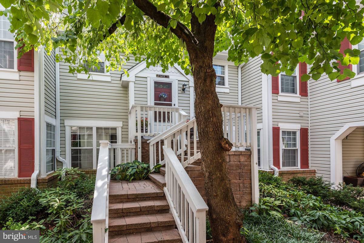 Arlington, VA 22206,2925-D S WOODSTOCK ST #4