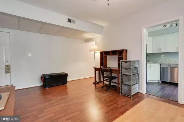 Arlington, VA 22201,1723 N TROY ST #8-403