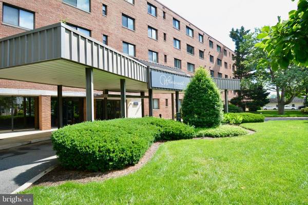 3515 WASHINGTON BLVD #211, Arlington, VA 22201