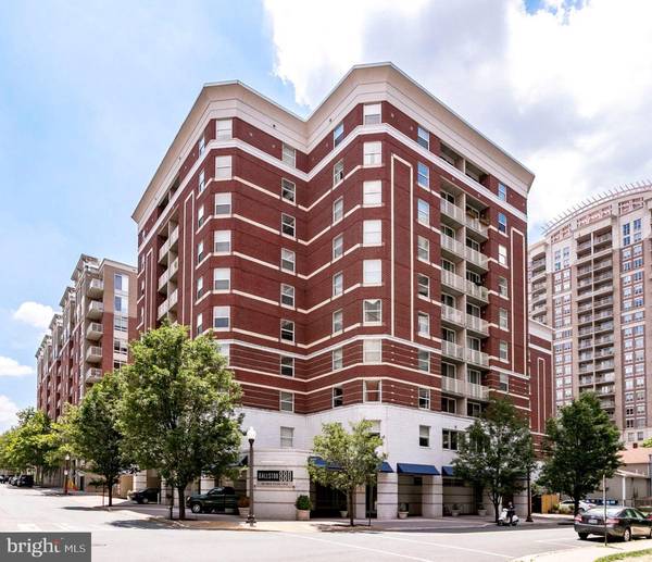 880 N POLLARD ST #602, Arlington, VA 22203