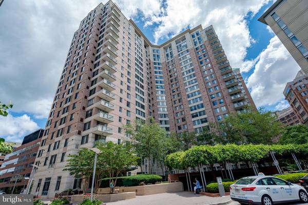 851 N GLEBE RD #817, Arlington, VA 22203