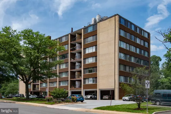 4401 LEE HWY #36, Arlington, VA 22207