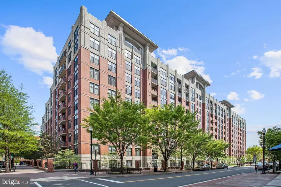 1021 N GARFIELD ST #1046, Arlington, VA 22201