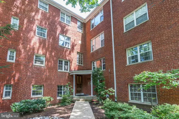 1427 N NASH ST #N-101, Arlington, VA 22209