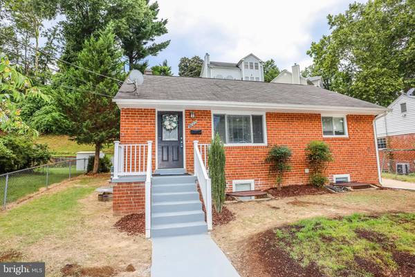 1404 S BUCHANAN ST, Arlington, VA 22204