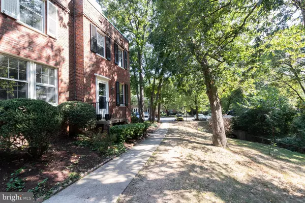 Arlington, VA 22204,1414 S BARTON ST #441