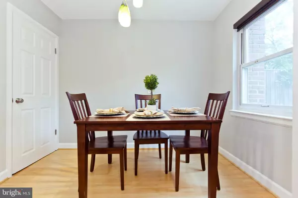 Arlington, VA 22204,841 S IRVING ST