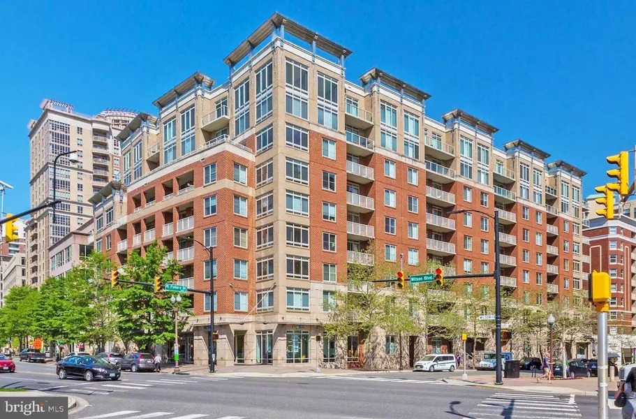 820 N POLLARD ST #405, Arlington, VA 22203