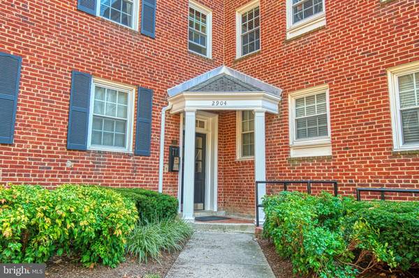 Arlington, VA 22204,2904 13TH RD S #201