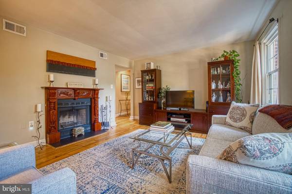 Arlington, VA 22204,2904 13TH RD S #201