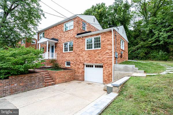 1704 KIRKWOOD RD, Arlington, VA 22201