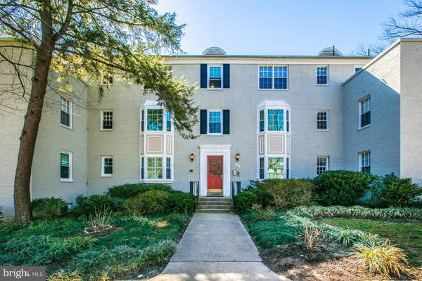 806 S ARLINGTON MILL DR #203, Arlington, VA 22204