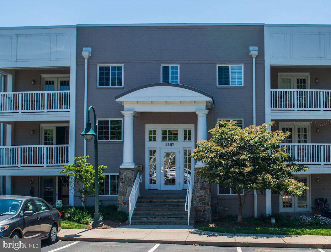 Arlington, VA 22204,4167 S FOUR MILE RUN DR #304