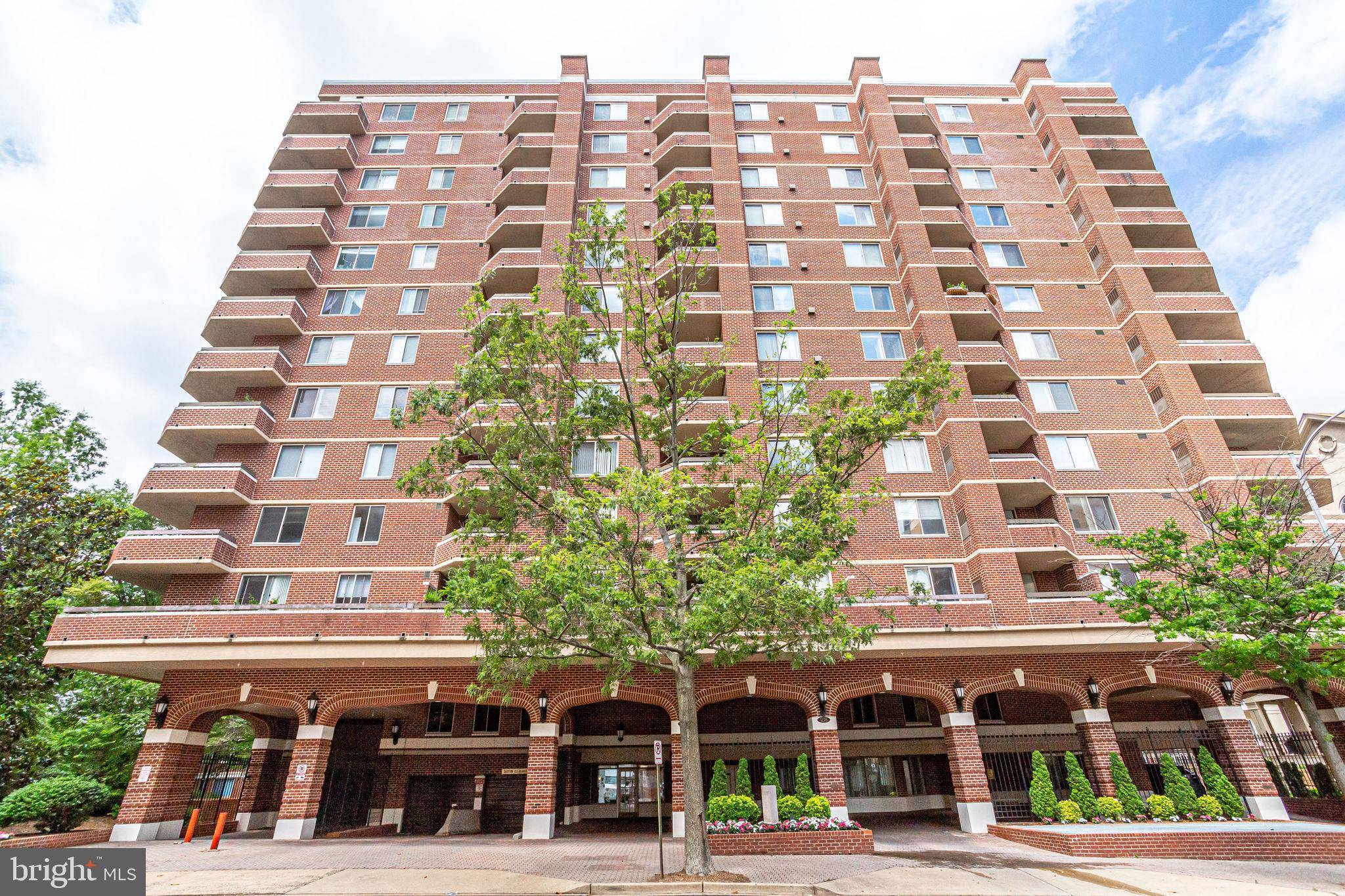 Arlington, VA 22201,1276 N WAYNE ST #911