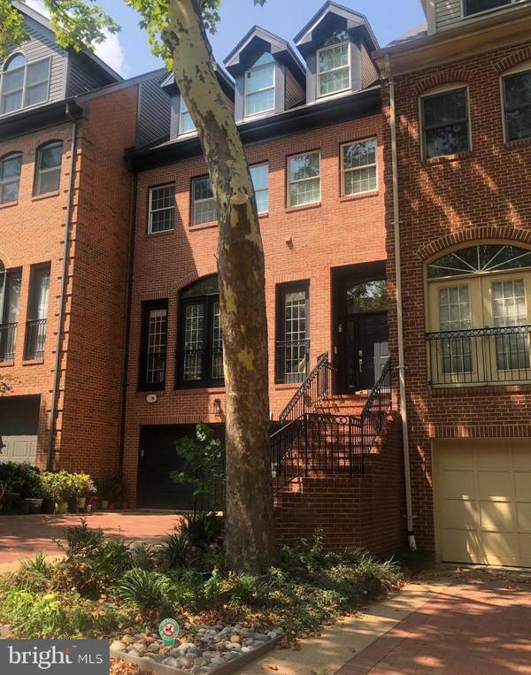 1597 N COLONIAL TER, Arlington, VA 22209