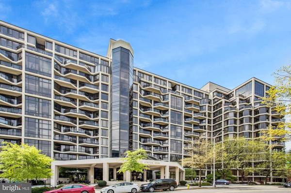 1530 KEY BLVD #322, Arlington, VA 22209