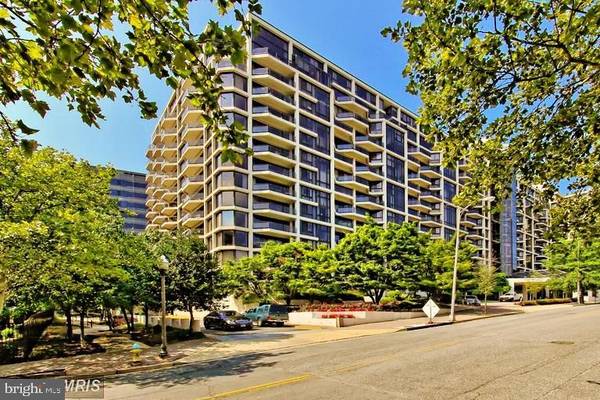 1530 KEY BLVD #822, Arlington, VA 22209