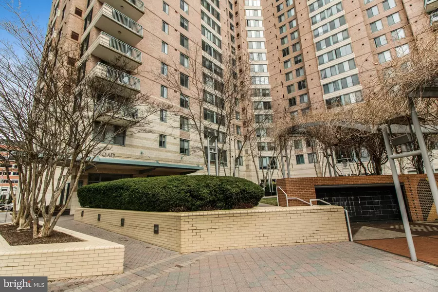 851 N GLEBE RD #1415, Arlington, VA 22203