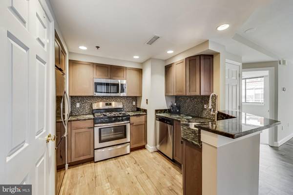 Arlington, VA 22201,1045 N UTAH ST #2-701