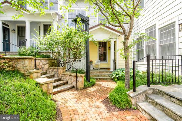 1328 N DANVILLE ST, Arlington, VA 22201