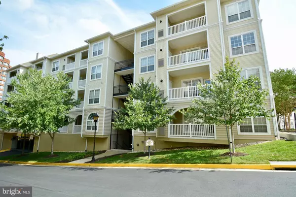 Alexandria, VA 22311,4550 STRUTFIELD LN #2306