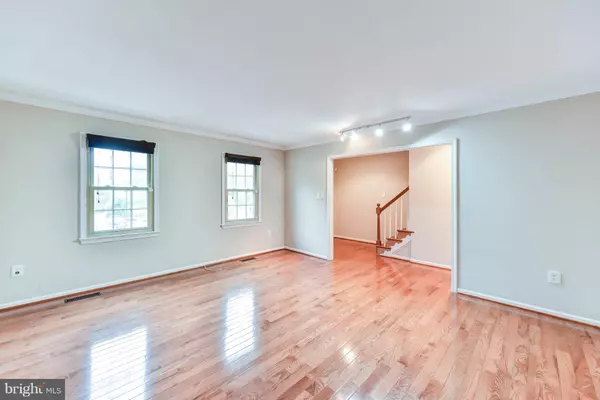 Alexandria, VA 22312,6008 MORGAN CT